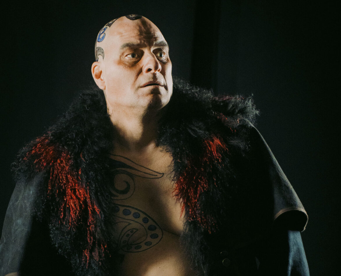 Vancouver Opera – The Flying Dutchman – Gregory Dahl – photo by Rene Pierre Vancouver Opera Closes it’s Season With an 1843 Masterpiece